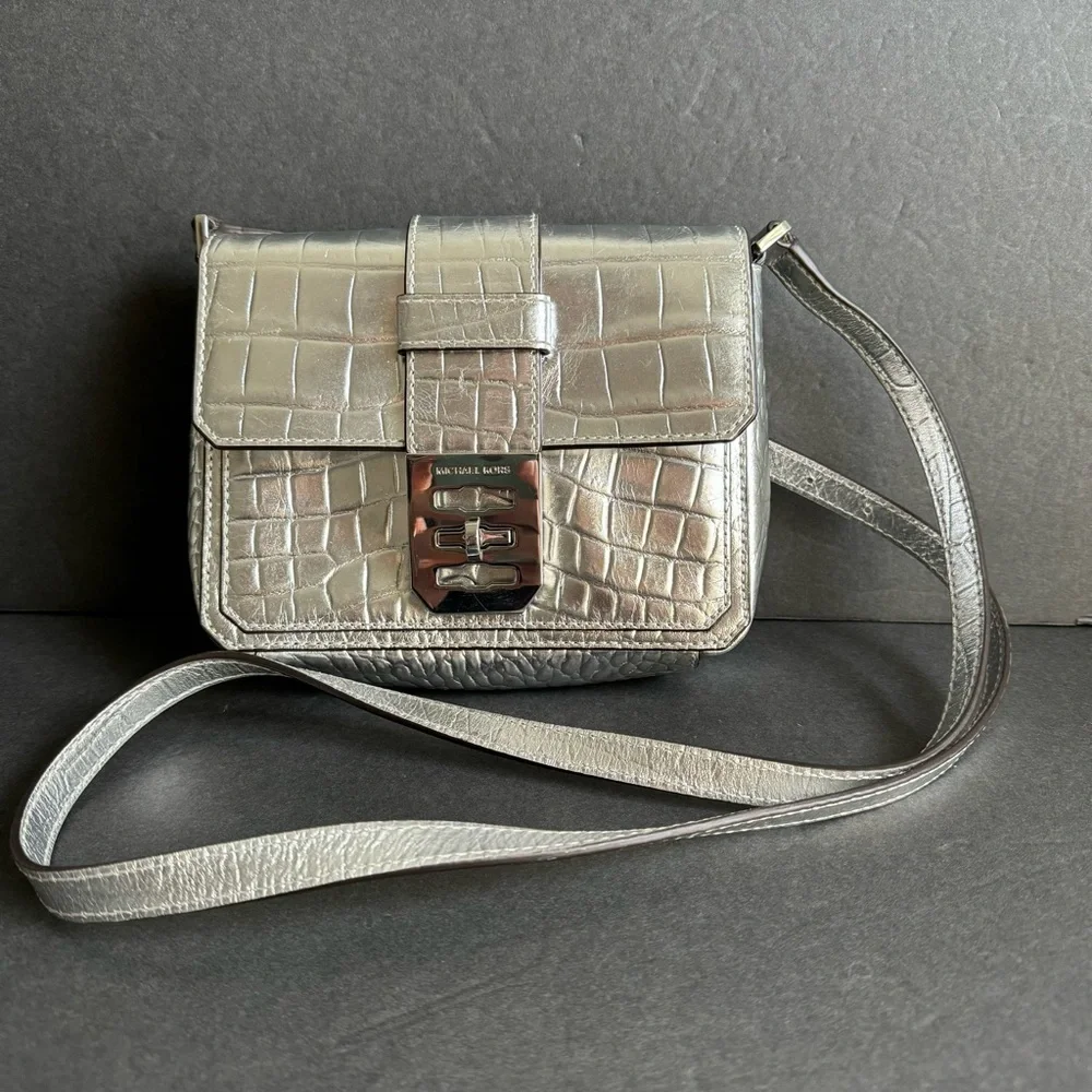 Michael Kors Silver Croc Embossed Crossbody Bag Mila Purse‎ Metallic Crocodile